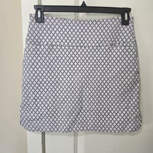 S.C. & Co. 360 Tummy Control Black White Geometric Skort Size Med Travel Active